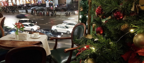 Какао с единорогами и латте с воздушным облачком: кофейни Петербурга с необычными напитками