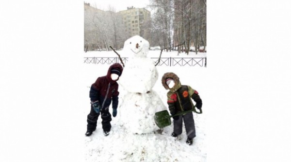 Парад снеговиков в Ораниенбауме, памятник самоизоляции и Эльза в Сосновке: топ самых необычных шедевров из снега