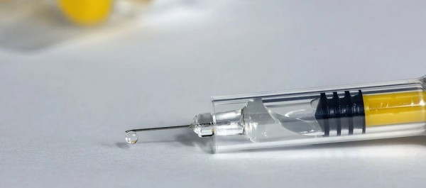 Ломота в костях, жар и боль в месте укола: петербуржцы делятся отзывами после вакцинации от коронавируса Ломота в костях, жар и боль в месте укола: петербуржцы делятся отзывами после вакцинации от коронавируса