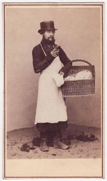 KudaGo в Петербурге прошлого: на что тратились горожане в преддверии Рождества