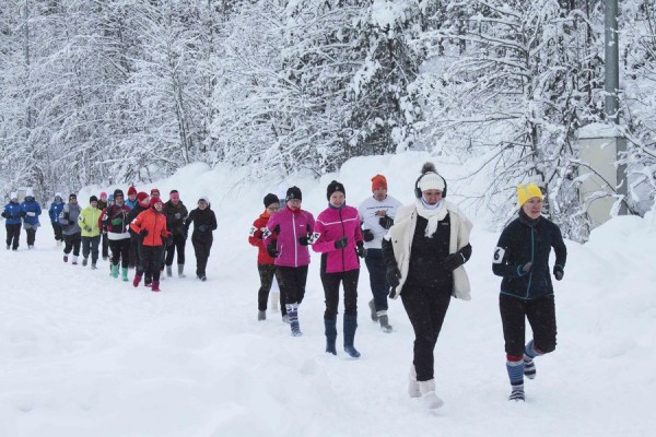 Жители Финляндии придумали новый вид спорта &mdash; бег по снегу в шерстяных носках