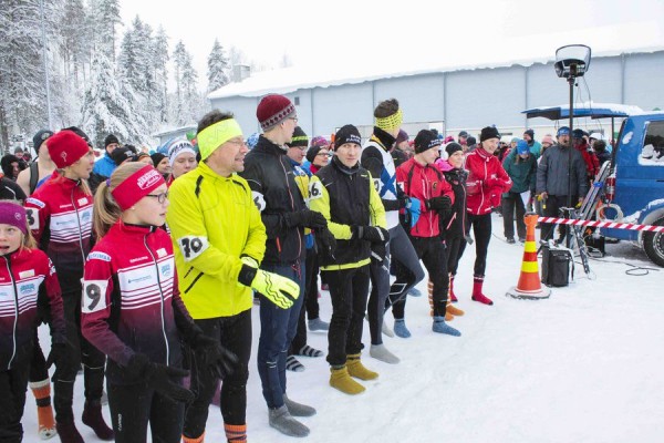 Жители Финляндии придумали новый вид спорта &mdash; бег по снегу в шерстяных носках