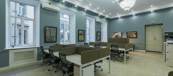 В историческом особянке и для работающих родителей: топ самых стильных и популярных коворкингов в Петербурге