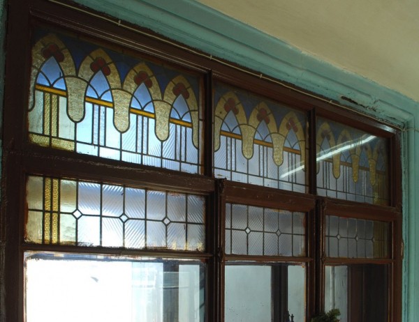 Рассылка &laquo;Влюблённым в Питер&raquo;: изучаем сохранившиеся витражи и посещаем главные немецкие места города