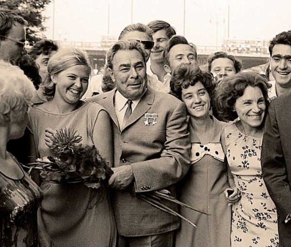 От Февральской революции до народных гуляний: как раньше отмечали 8 Марта?