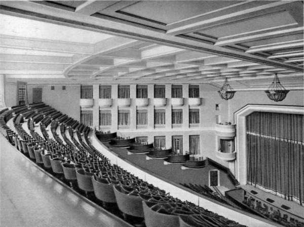 Архитектура Кировского района как наглядное воплощение истории советского строительства