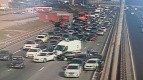Тройное ДТП на вантовом мосту собрало многокилометровую пробку 