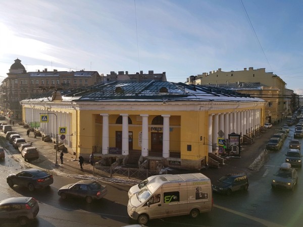 Пеньки и особняки: прогулка по Владимирскому округу