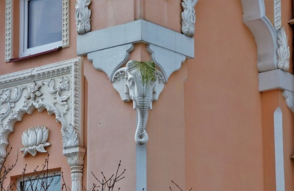 Камень, замок, храм: что смотреть в Лахте, кроме небоскрёба?