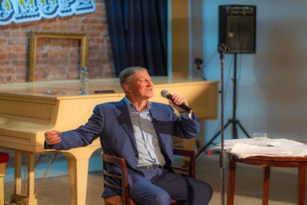  В Петербурге объявили в розыск главного российского юмориста  