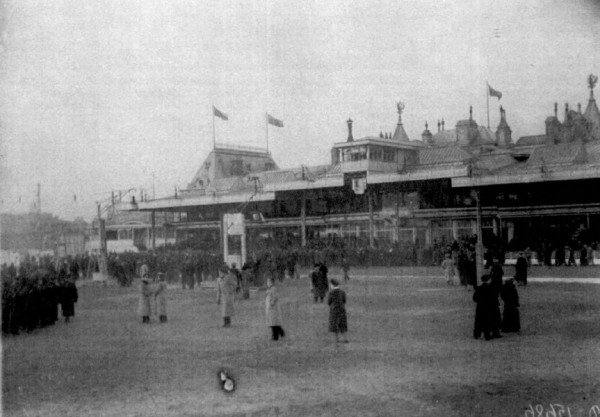 Удары по физиономии и перекуры на поле: каким был футбол в дореволюционном Петербурге?