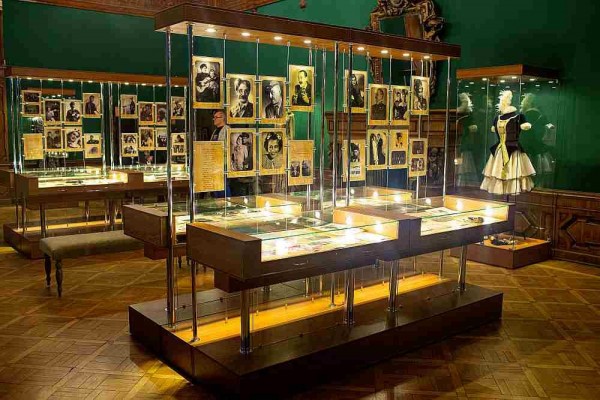  Петербургская музкомедия представит в новом сезоне несколько премьер  