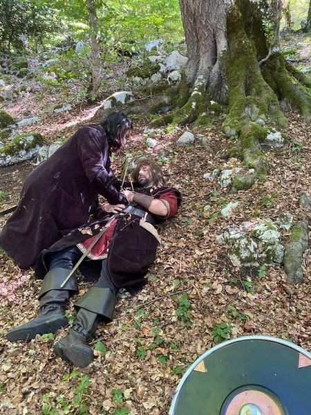 Толкинисты отправились к Везувию, чтобы уничтожить Кольцо всевластия