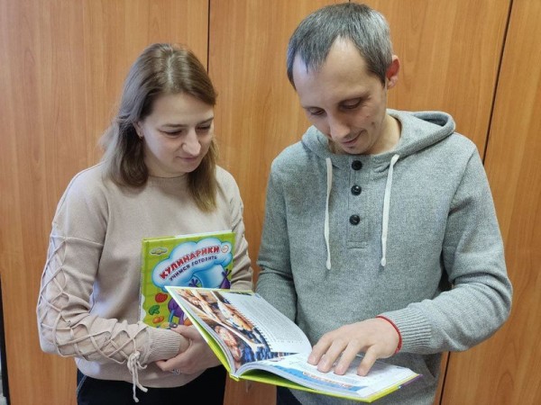 Алексей Блинов рекомендует новогодние подарки для любителей чтения