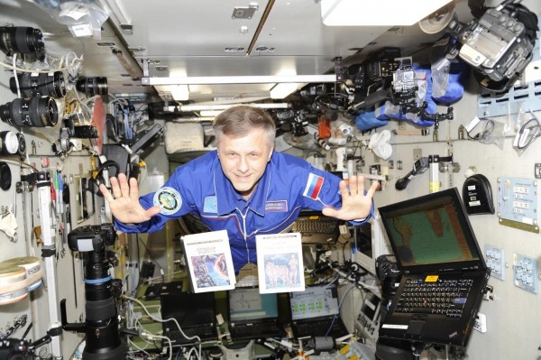  Космонавт раскрыл секрет: Что пьют в космосе на Новый год  