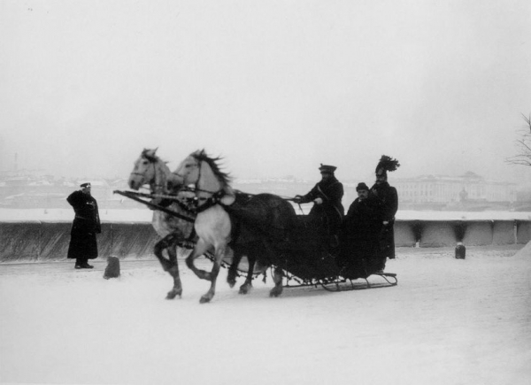 Как в Петербурге убирали снег до революции