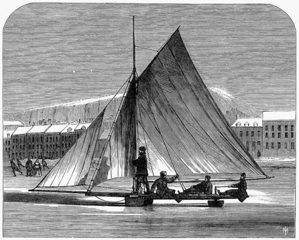 Как петербуржцы ходили под парусом зимой