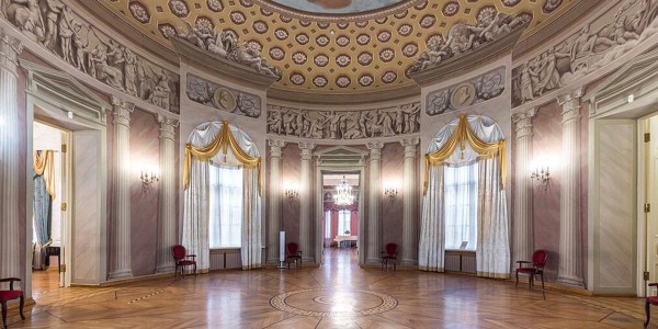 В сети появился тур по усадьбе Люблино