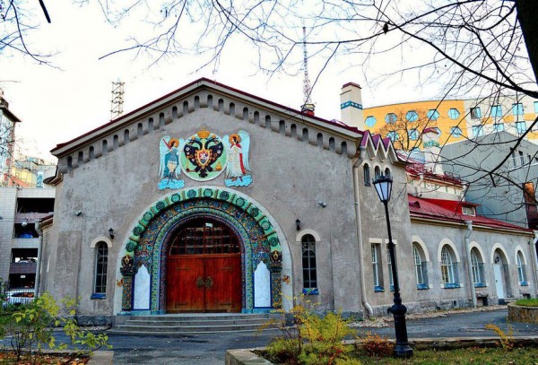 Зелено и богато: прогулка по Аптекарскому острову