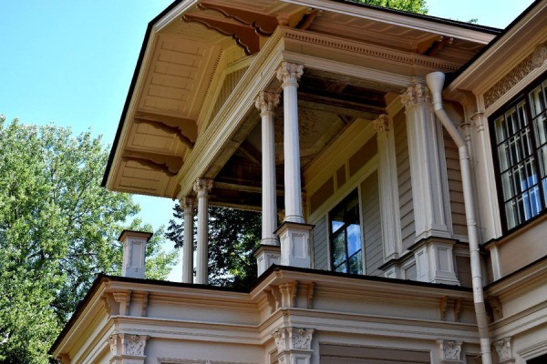 Зелено и богато: прогулка по Аптекарскому острову