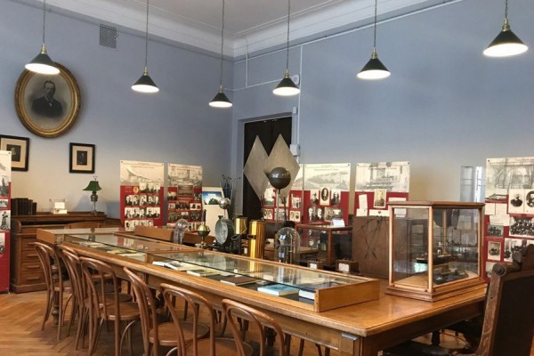 Зелено и богато: прогулка по Аптекарскому острову