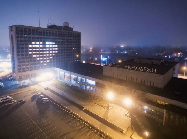 Зелено и богато: прогулка по Аптекарскому острову