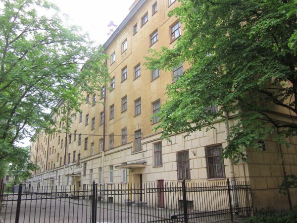 Зелено и богато: прогулка по Аптекарскому острову