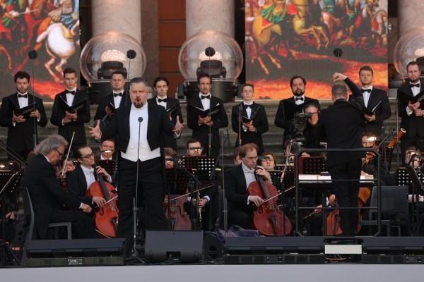 У стен Михайловского замка состоялся концерт &laquo;Ода Петру Великому&raquo;