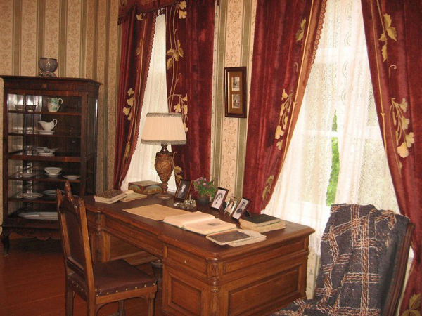 Псковский музей-усадьба Римского-Корсакова лишился половины фонда из-за пожара