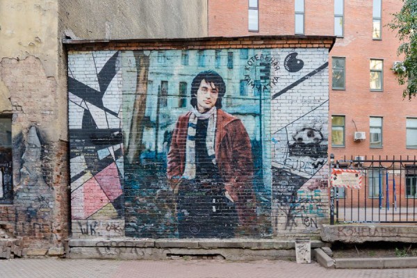 На Петроградке запустили бесплатные экскурсии по стрит-арту