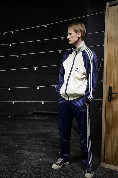 Правила проживания в общежитии: рецензия на спектакль &laquo;Общага на крови&raquo;