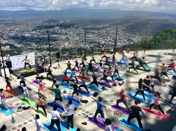Три популярные школы йоги, где можно обучиться на преподавателя онлайн