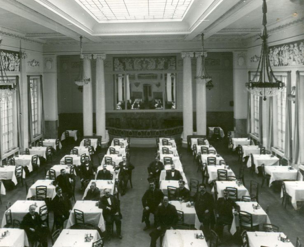 Удивительные факты о ресторанах Петербурга до революции