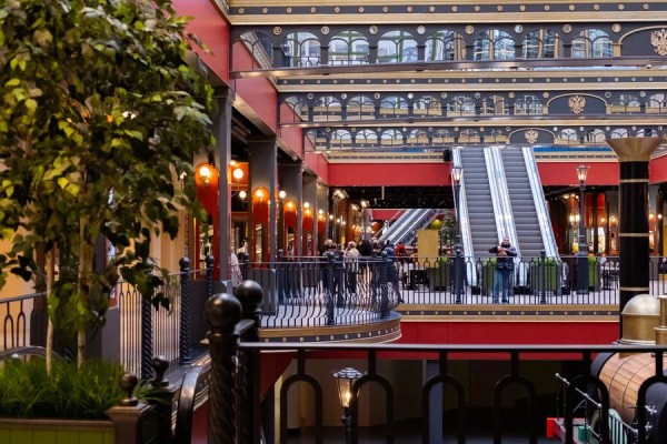 Куда никогда не придут поезда. История Варшавского вокзала в Петербурге