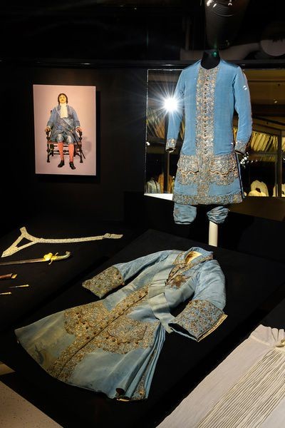 Эрмитаж открыл выставку костюмов Петра I