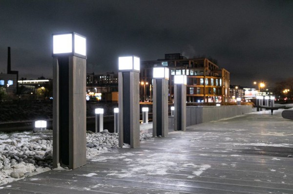 На набережной Карповки появились гамаки, лежаки и осетра