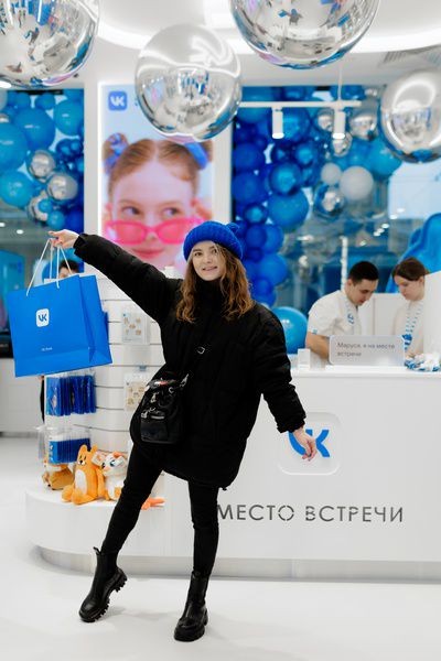 В центре Петербурга открылся первый VK Store