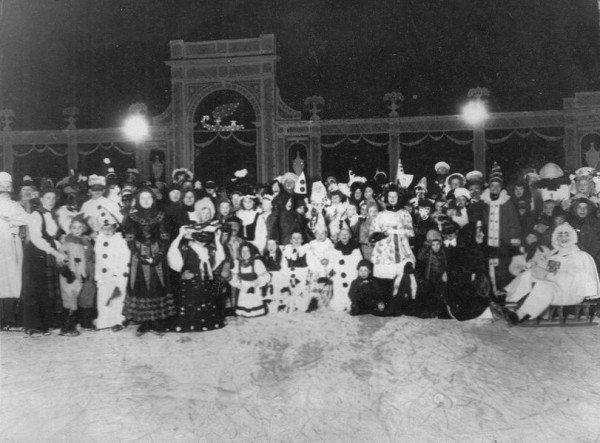 KudaGo в Петербурге прошлого: любимая зимняя забава жителей дореволюционного города