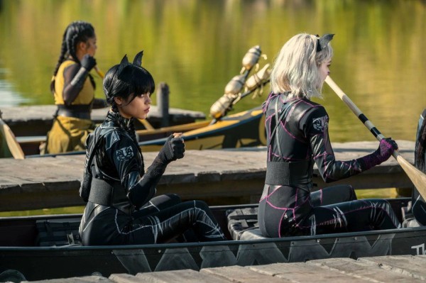 Девочка из прошлого: рецензия на сериал &laquo;Уэнсдэй&raquo;