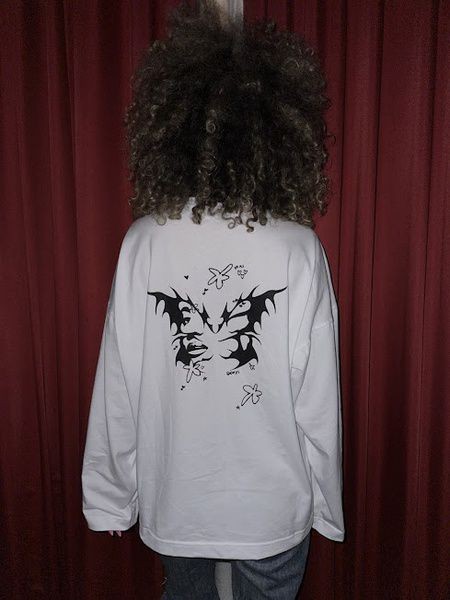 ANIKV и Саша Сахарная выпустили мерч в честь выхода нового альбома певицы в VK Музыке