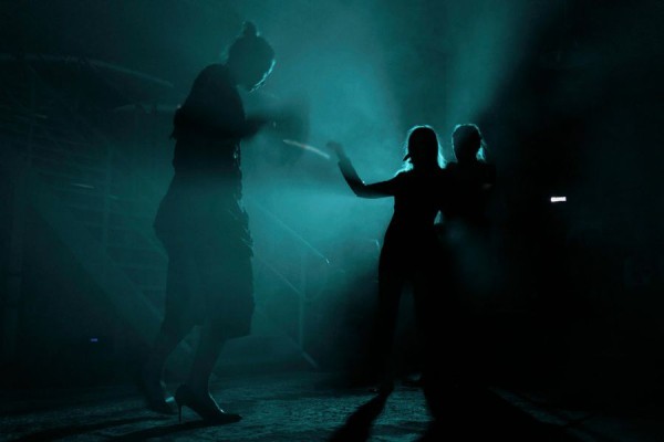 Голоса из темноты: рецензия на спектакль &laquo;Конец света, моя любовь&raquo;&raquo;