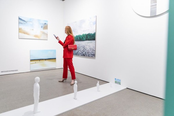 Арт-этикет: как вести себя и что делать на ярмарках современного искусства?