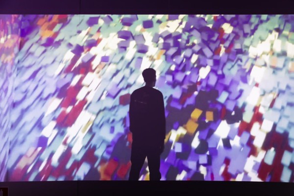 Арт-этикет: как вести себя и что делать на ярмарках современного искусства?