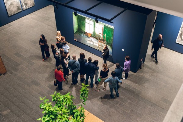 Арт-этикет: как вести себя и что делать на ярмарках современного искусства?